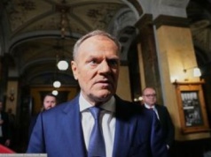 "Mamy prosty wybór". Tusk przed szczytem w Brukseli