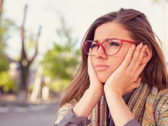 Dziewczynki, które „sobie radziły”. Dlaczego ADHD u kobiet tak często umykało szkole? Nowe badanie