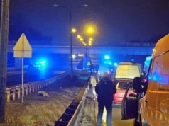 Zablokowany ruch na S86. Ktoś stał na kładce nad drogą