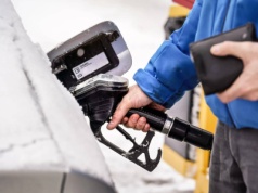 Ceny paliw przed świętami 2025: sprawdź, kiedy tankowanie najbardziej się opłaca