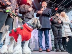 Marszałek Czarzasty broni praw zwierząt w towarzystwie osób skazanych za… kradzież psa