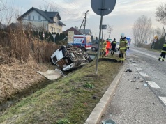 Śmiertelny wypadek w powiecie buskim. Bus przygniótł kierowcę