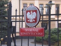 TSUE zajął się polskim TK. "Nie spełnia wymogów"