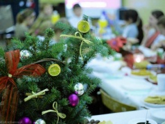 Wigilia klasowa. "Pół nocy lepiłam pierogi, nikt nawet ich nie tknął. Więcej się nie dam wrobić, za rok kupię mandarynki"