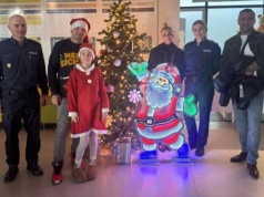 Wieruszowscy policjanci odwiedzili dzieci w szpitalu onkologicznym we Wrocławiu