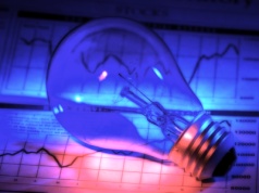 Sztuczna inteligencja powodem większego zużycia energii elektrycznej w Illinois