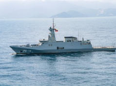 Wenezuelska marynarka eskortuje tankowce. Żaden nie był sankcjonowany przez USA