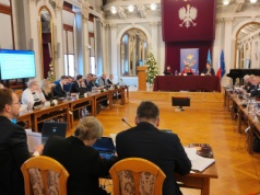 Pół miliarda złotych zadłużenia i budżet określany jako 'biedny’. Tarnowscy radni debatują na sesji