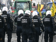 Starcia w Brukseli. Policja ruszyła przeciwko rolnikom, są poszkodowani