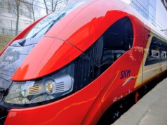 Pierwszy odnowiony pociąg SKM typu Elf wrócił