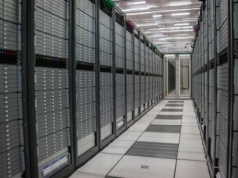 CERN zapisał 1 eksabajt danych z LHC. Gdyby to był film, oglądalibyśmy go przez 50 tys. lat