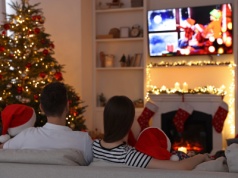 Teściowa organizuje Wigilię. "Nasze łóżko zajmuje koleżanka z sanatorium. Musimy wracać 300 km"