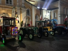 Ponad 150 ciągników na Jasnej Górze. Rolnicy po raz drugi pielgrzymowali do Częstochowy