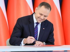 Prezydent zdecydował w sprawie wynagrodzeń dla nauczycieli. Jest też jedno weto
