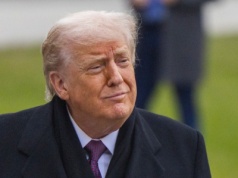 Kolejny hołd dla obecnego prezydenta. Dodano nazwisko Trump do nazwy Centrum Kennedy’ego