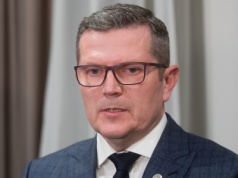 "Polityczna awantura" przed wizytą Zełenskiego. Ambasadorowie i tajne kompromisy