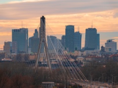 Amerykańskie firmy inwestują w Polsce coraz więcej. Nie zamierzają nas porzucać