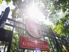 Sędziowie dublerzy utopili Trybunał Konstytucyjny? Eksperci o wyroku TSUE