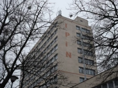 Pożyczki w parabankach, szantaż i odejścia. Kulisy finansowania polskiej psychiatrii