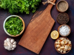 Sól na deskę i 10 minut cierpliwości. Efekt zaskakuje