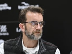 Chciał gdzieś przynależeć. Tomasz Kot: "Miałem poczucie, że nigdzie nie pasuję"