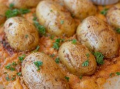 Ziemniaczki parmezanowe zamiast nudnego puree. Podaj na obiad albo na przekąski