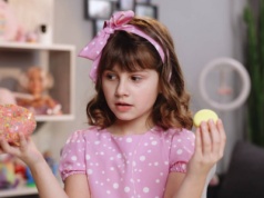 Dwie godziny zabawy, kilogramy słodyczy. Szkolna zabawa karnawałowa od lat wygląda tak samo