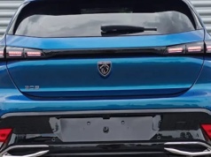 Dealer pozbył się złudzeń i wystawił za 89 900 zł zamiast katalogowych 134 600. Nawet sprzedaż za tyle będzie sukcesem