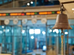 Mocna końcówka sesji na GPW. Czy to już koniec efektu stycznia?