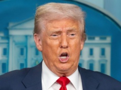 Człowiek Trumpa: "Jak on jeszcze żyje?". Po tych rewelacjach sama myślę, czy to cud