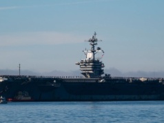 Amerykański lotniskowiec płynie w stronę Iranu. "Wszystkie opcje na stole"