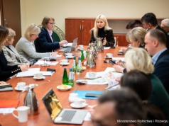 Eksport ma ratować ceny zbóż. MRiRW stawia na nowe rynki