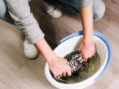 Jedna nakrętka do wody i na panelach nie ma ani jednej smugi