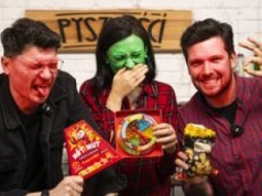 Zmierzyliśmy się z nietypowymi i pikantnymi przekąskami. Nasze reakcje mówią wszystko