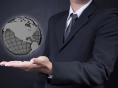 Świat pogrąża się w chaosie. Najbogatszy 1 proc. posiada 43 proc. globalnych aktywów