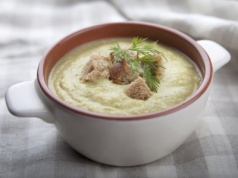 ​Ta zupa smakuje obłędnie i działa cuda na jelita. Przepis mam od teściowej