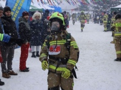 Medalowy bieg z 30-kilogramowym dociążeniem. Policjantka z Rzeszowa pobiegła dla 33-letniej Asi