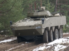 Bruksela zatwierdza pieniądze na zbrojenia. Co z Polską?