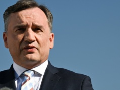 Koniec Ziobry, były minister stał się memem. "Jego tchórzostwo obciąża ludzi"