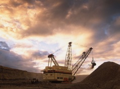 Co dalej z górniczą fuzją wartą ponad 200 miliardów dolarów? Węgiel stanowi problem