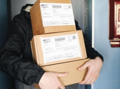 Sabotaż z użyciem przesyłek kurierskich. Oskarżonych czterech Ukraińców i Rosjanin