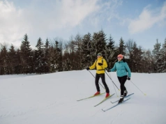 Narty biegowe pod Warszawą. Piękne miejsca na jazdę tylko godzinę drogi od centrum