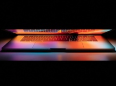 MacBook Pro z OLED to dopiero początek. Apple w końcu ugięło się i doda funkcję, której przez lata unikało?