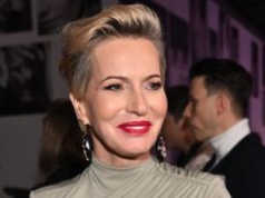 Paulina Smaszcz i jej NIEUMALOWANE lico pozdrawiają z salonu kosmetycznego. Jest różnica? (FOTO)