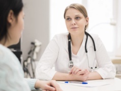 Zmiany w zwolnieniach lekarskich. Co będzie można robić na L4? Prezydent podpisał ustawę