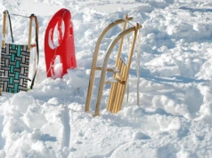 Gorący towar w sklepach! Zainteresowanie sankami wzrosło o 1000%