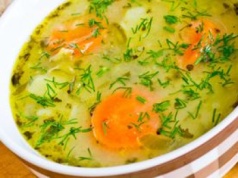 Taką zupę robiły nasze babcie. Tania, pyszna i wpiera jelita