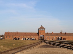 81 lat temu z niemieckiego obozu Auschwitz wyruszyły Marsze Śmierci