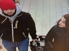 Ukradli produkty za prawie 1000 zł z marketu w Zawodziu. Policja publikuje zdjęcia podejrzewanych