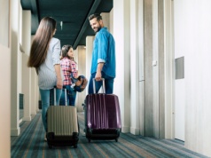 Czym można zarazić się w hotelu? Te choroby możesz przywieźć jako niechciane „pamiątki” z urlopu. Na to trzeba uważać, aby nie zachorować